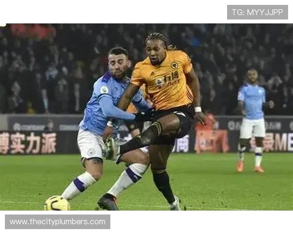 内维斯本赛季表现稳健，助力球队中场竞争力增强