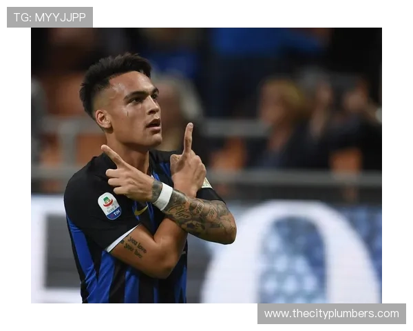 弗拉霍维奇 vs 劳塔罗：终结能力与技术特点对比分析