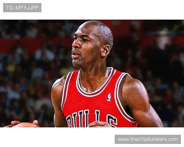 乔丹无球切入主导关键回合，拉开与同年代得分手差距